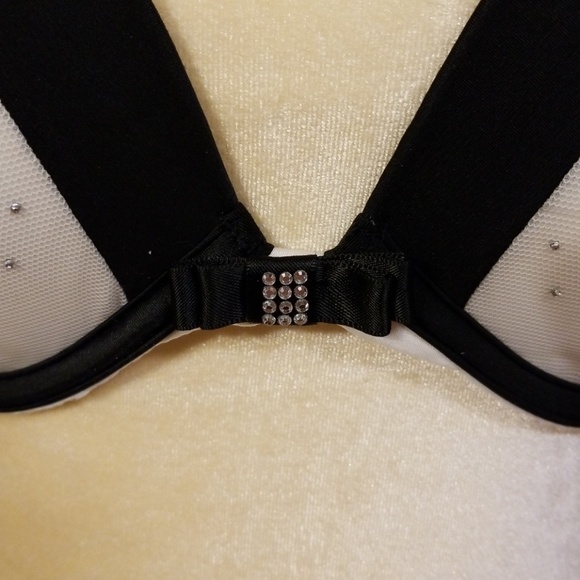 🚫✔ SOLD 🚩🚫  Very Sexy push up bra by Victoria - Picture 3 of 5